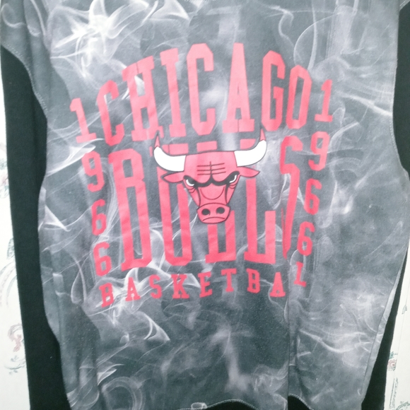 Vintage Chicago bulls sweat shirt - Picture 2 of 4